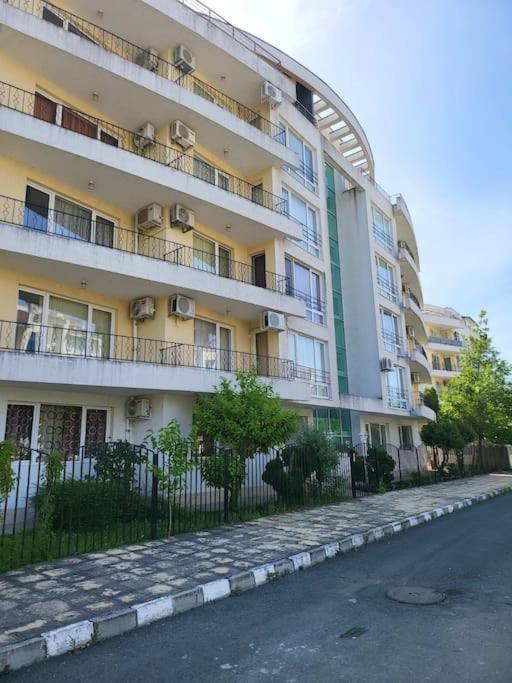 Луксозен Апартамент Срещу Какао Sunny Beach Exterior photo